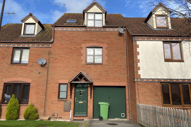 Terraced house to rent in Mowbray Avenue, Stonehills, Tewkesbury