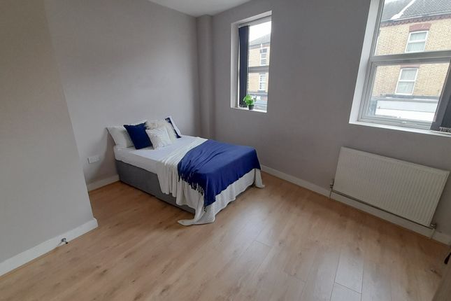 Room to rent in Holt Road, Liverpool