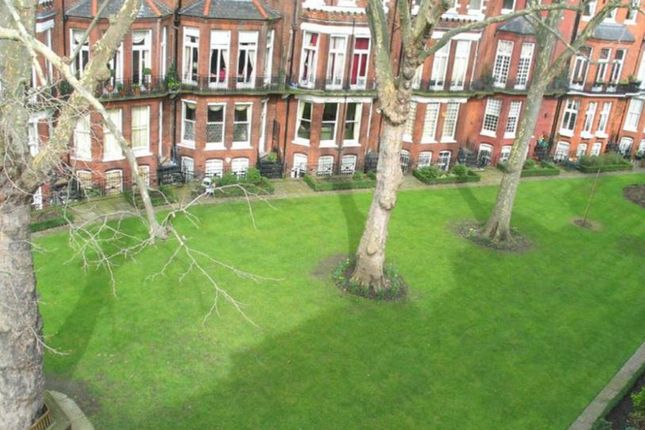 Flat to rent in Egerton Gardens, London