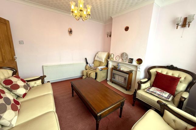 46 Kingsley Avenue, Southall photo 3
