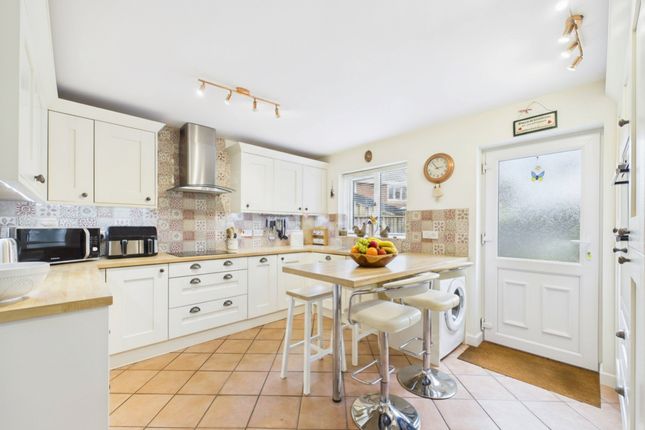 8, Blenheim Drive, Cullompton photo 4