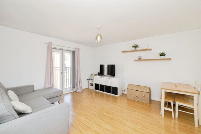 Flat 4, Pollock Court, 3, Dodd Road, Watford photo 3
