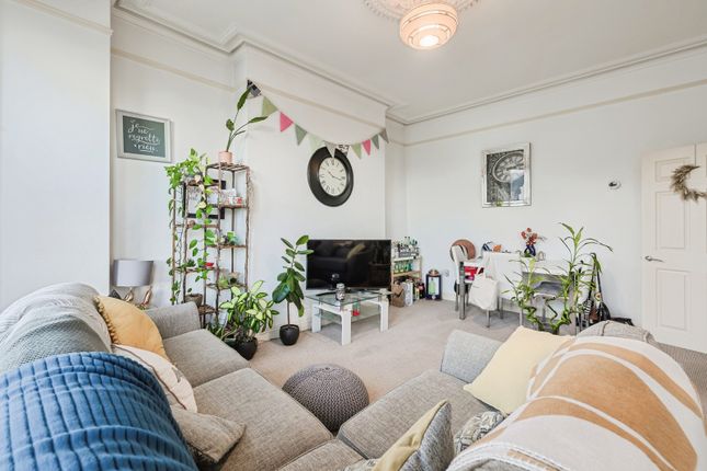 Flat 3, 82-84, Grenville Road, Devon photo 3