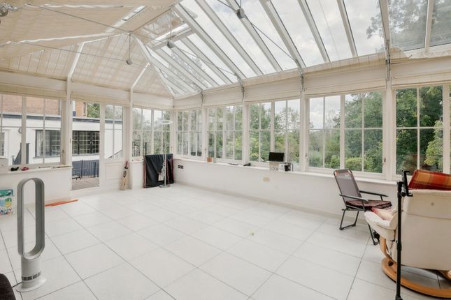 41, Astons Road, Northwood photo 2