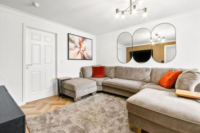 8, Northwood Close, Glasgow photo 4