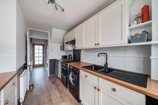 28, The Hartings, Bognor Regis photo 4