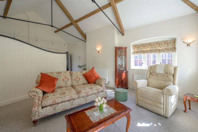47, Stable Lodge, Stourbridge photo 4