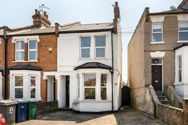 1-bed house on 14 Margaret Road, Barnet, £280,000