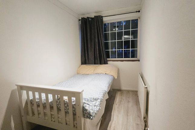 19, West Arbour Street, London photo 2