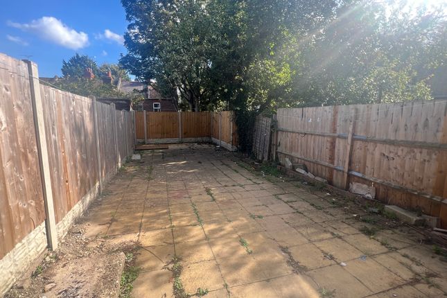 71, Malvern Road, Luton photo 2