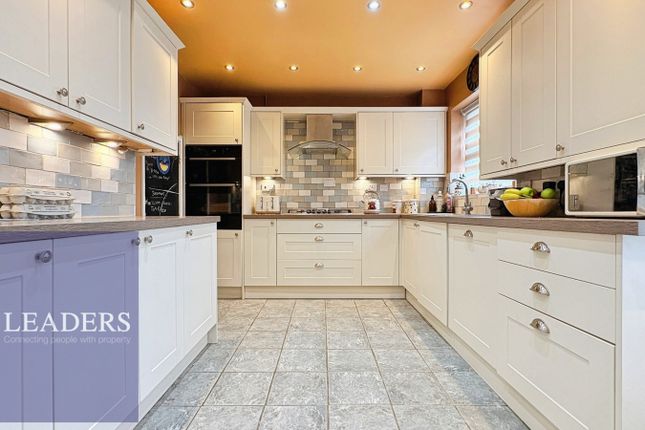 5, Kemsley Road, Colchester photo 4