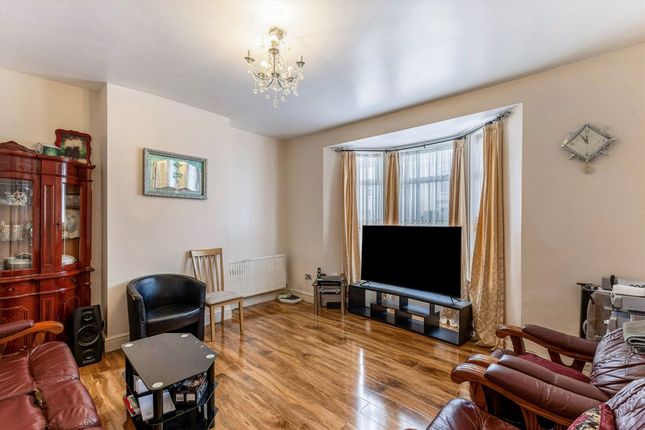 19, Llanover Road, London photo 2