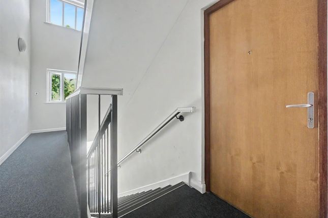 40, Westminster Avenue, Nottingham photo 2
