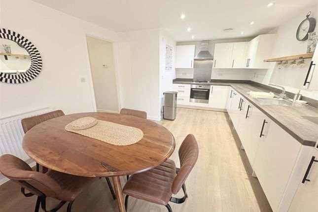 10, Catland Copse, Southampton photo 2