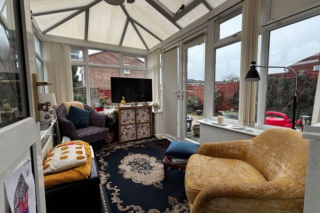 63, Rosecroft Gardens, Swadlincote photo 4
