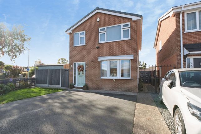 3-bed detached on Polperro Way, Nottingham, £280,000
