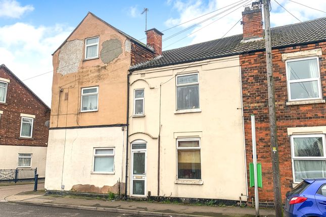 Thumbnail Terraced house for sale in Victoria Road, Netherfield, Nottingham