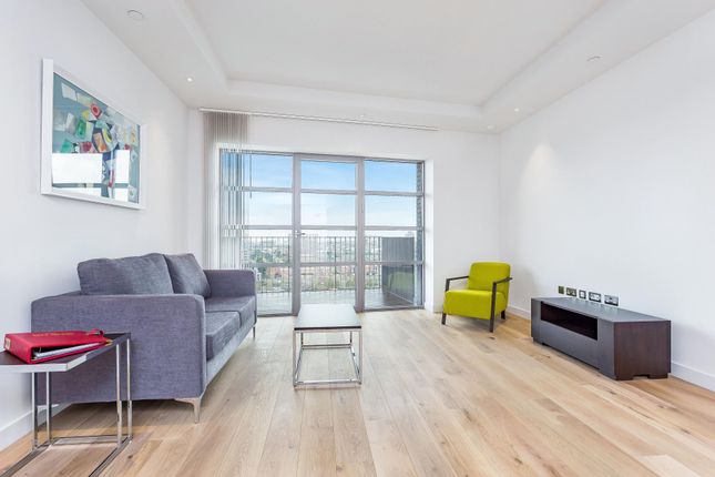 Flat to rent in Kent Building, London City Island