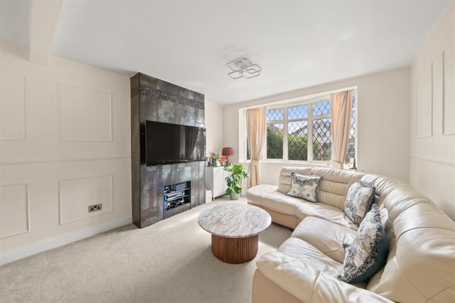 31, Moorfield Road, Uxbridge photo 3