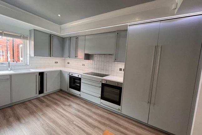 Estcourt Terrace, Leeds photo 3