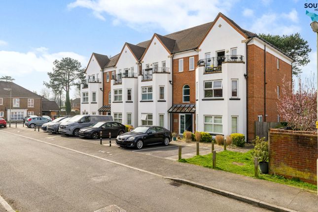 39 - 44 Halton Road, Kenley, Surrey photo 3