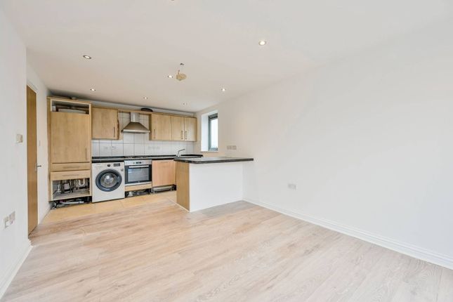 Thumbnail Flat for sale in Greenford Road, Greenford