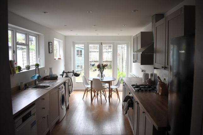 Terraced house to rent in Tonsley Street, London