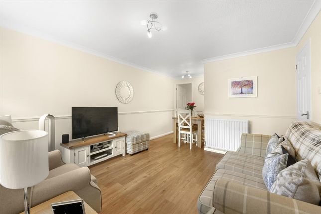 9, Hampden Close, Epping photo 5