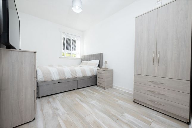 46 Nelson Road, Gourock photo 3
