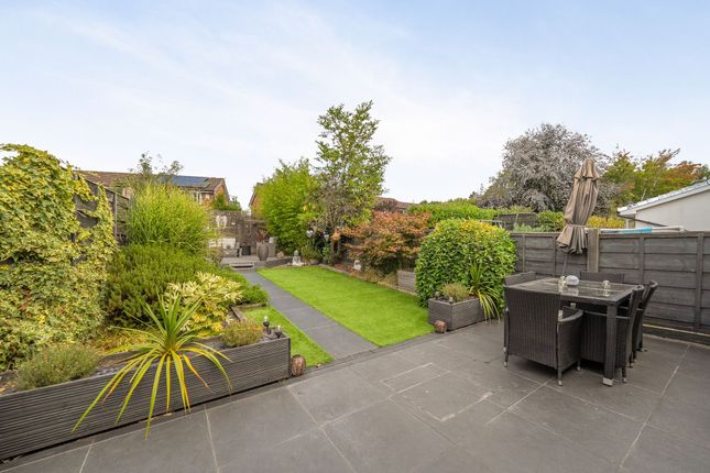 7 Heatherfield Court, Wilmslow photo 4