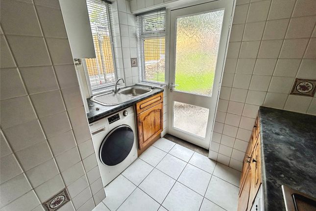 22, Queen Isabels Avenue, Coventry photo 5