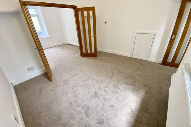 36, Wychtree Street, Swansea photo 3