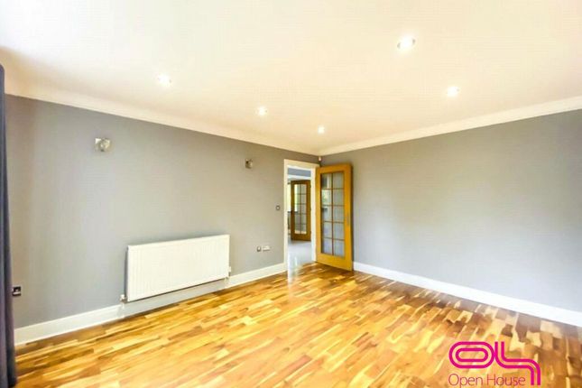 10, Alder Close, Cheadle photo 2