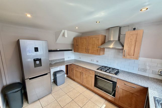29, Crowland Road, Manchester photo 4