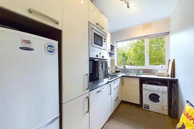 65, Kneller Road, Twickenham photo 4