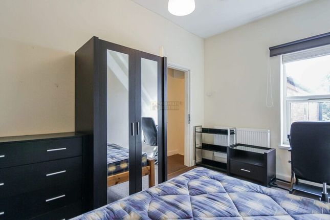Coronation Road, Birmingham photo 3