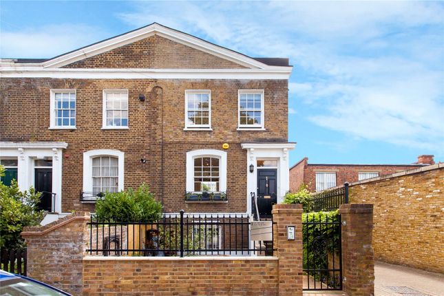 Thumbnail Terraced house for sale in Southgate Grove, De Beauvoir