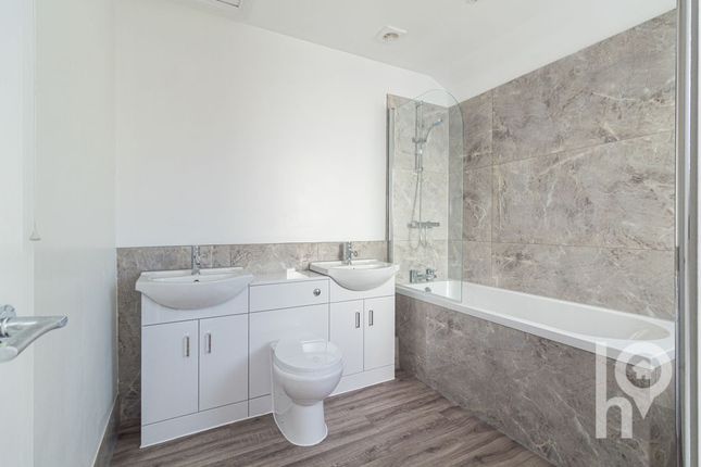13, Stanley Avenue, Queenborough photo 5