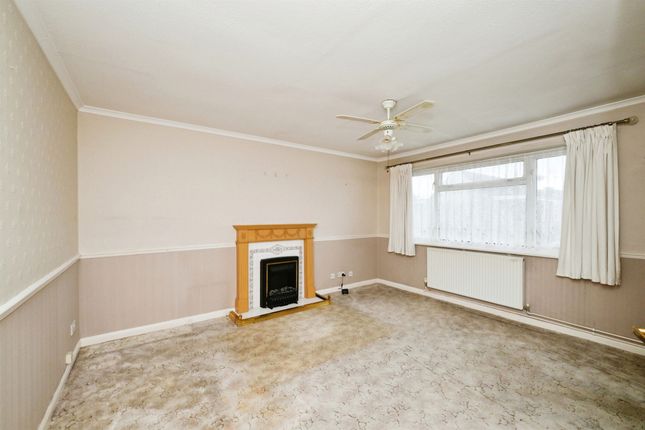 Maisonette for sale in Perrysfield Road, Cheshunt, Waltham Cross