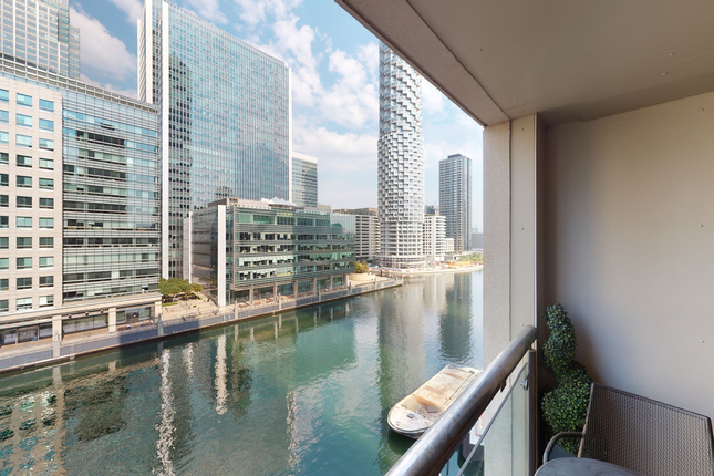 Shared accommodation to rent in South Quay Square, London