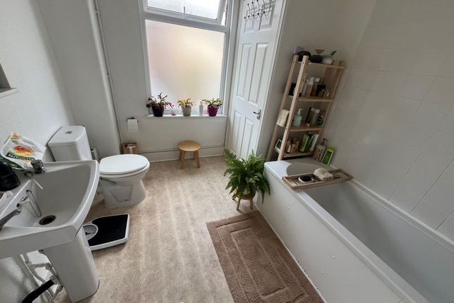 33, Lydford Road, London photo 5