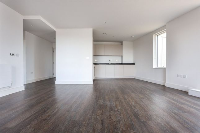 Flat for sale in North End Road, Wembley