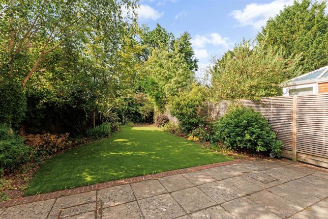 2 Wellswood, London Road, Ascot photo 2