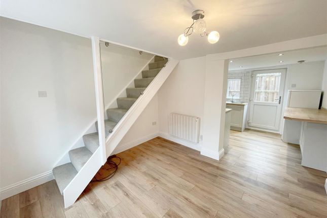 10, Priory Street, Buckinghamshire photo 4
