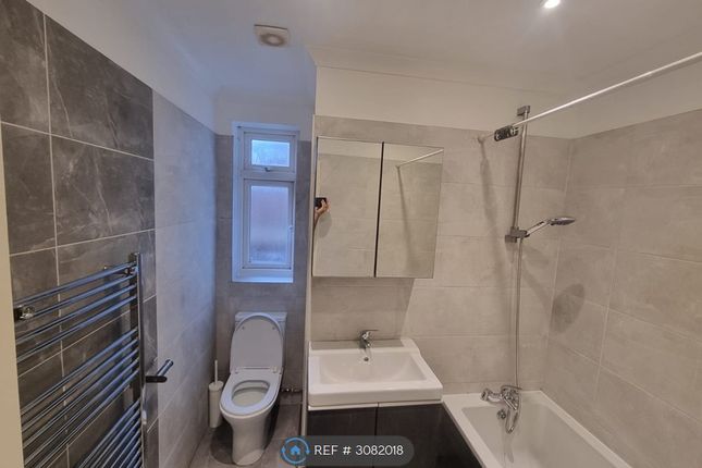 Albert Court Edgware Road, London photo 5