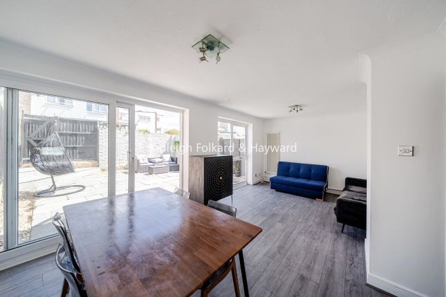 36 Berkeley Court,, Ham View, Croydon photo 4
