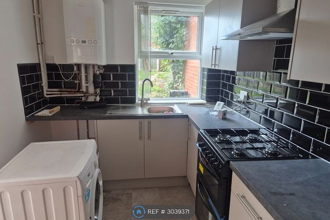 Oversley St, Tinsley, Sheffield photo 2