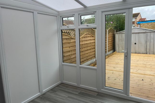 Two Bedroom House Close To Dagenham Heathway Station-1900 Pcm