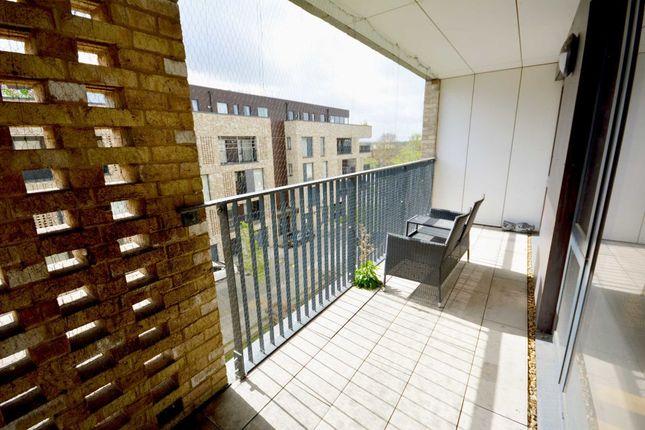 Flat to rent in Alpine Road, London