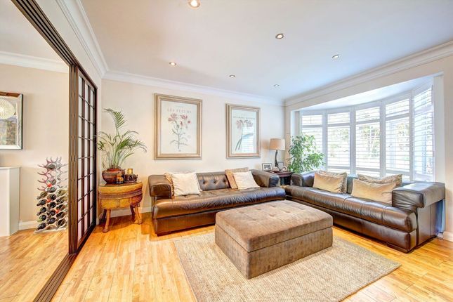 26, Broom Lock, Teddington photo 2